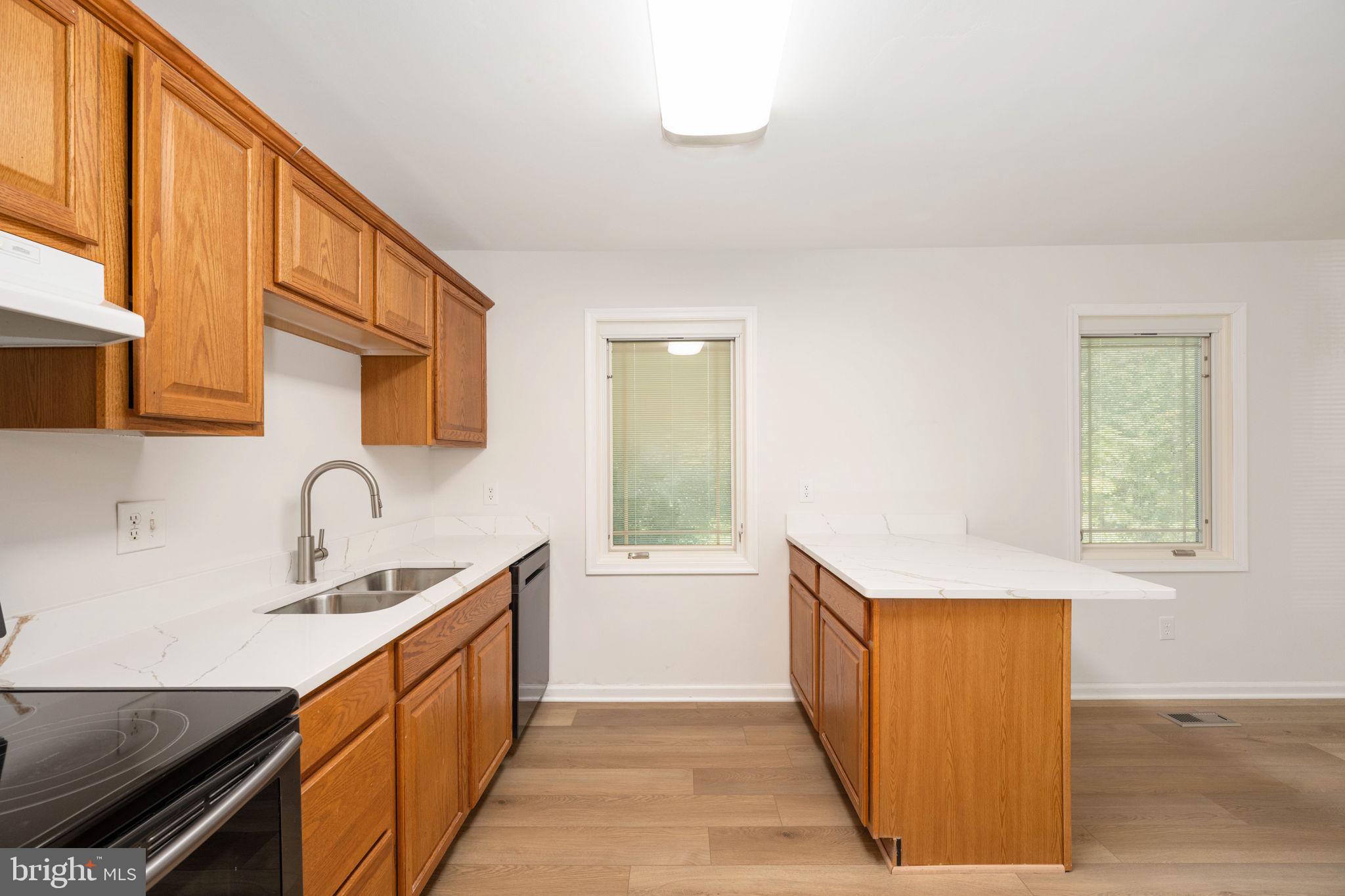 OLDE GREENWICH - Residential