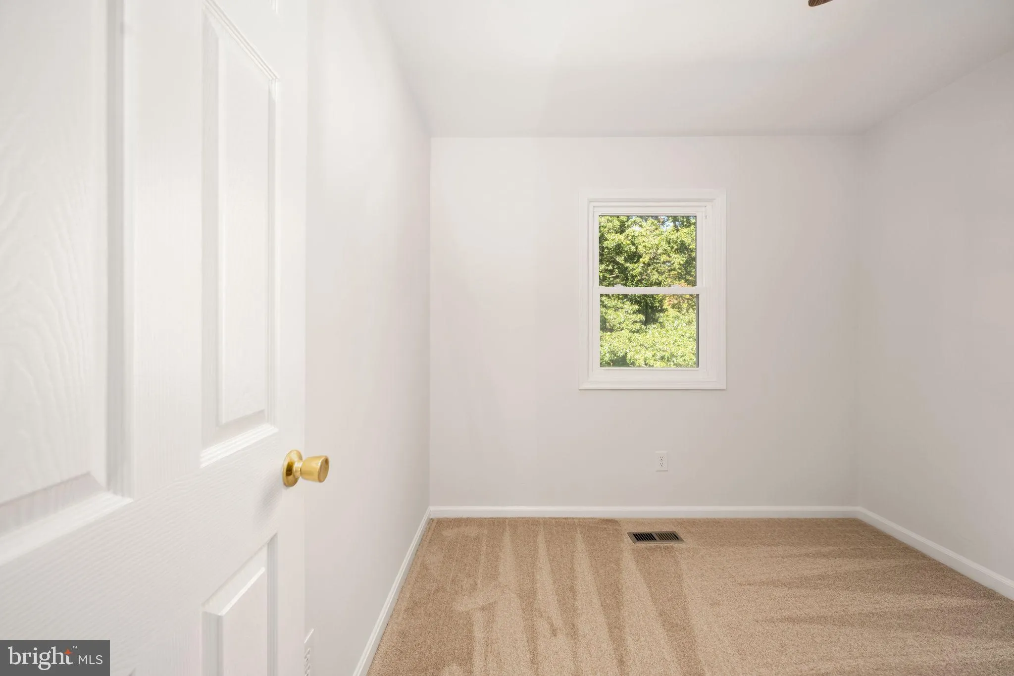 Fredericksburg, Virginia 22408, United States, 3 Bedrooms Bedrooms, ,2 BathroomsBathrooms,Residential,Pending,228456