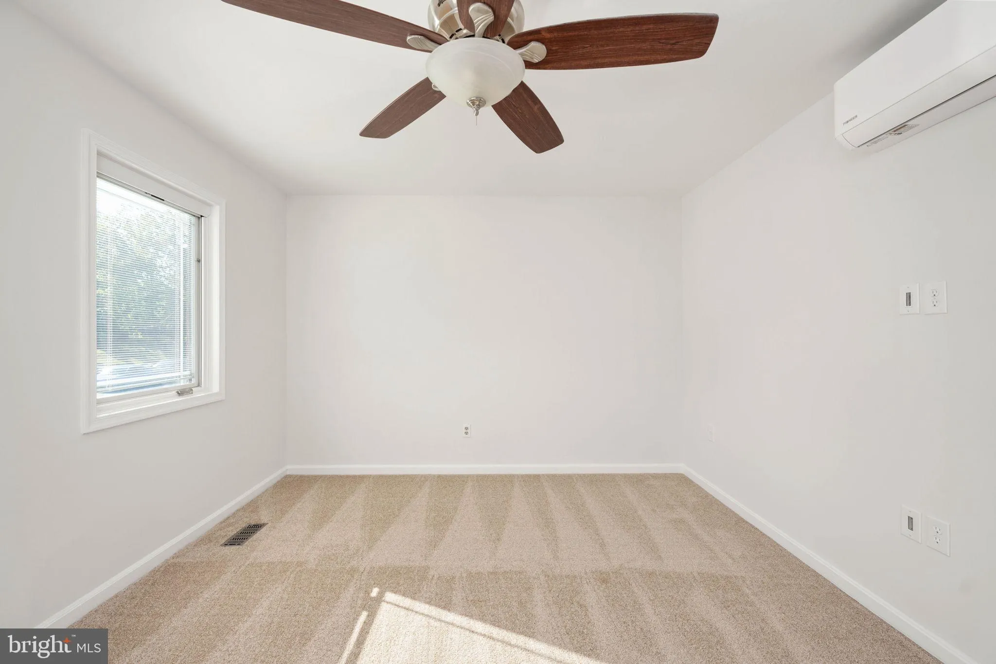 Fredericksburg, Virginia 22408, United States, 3 Bedrooms Bedrooms, ,2 BathroomsBathrooms,Residential,Pending,228456