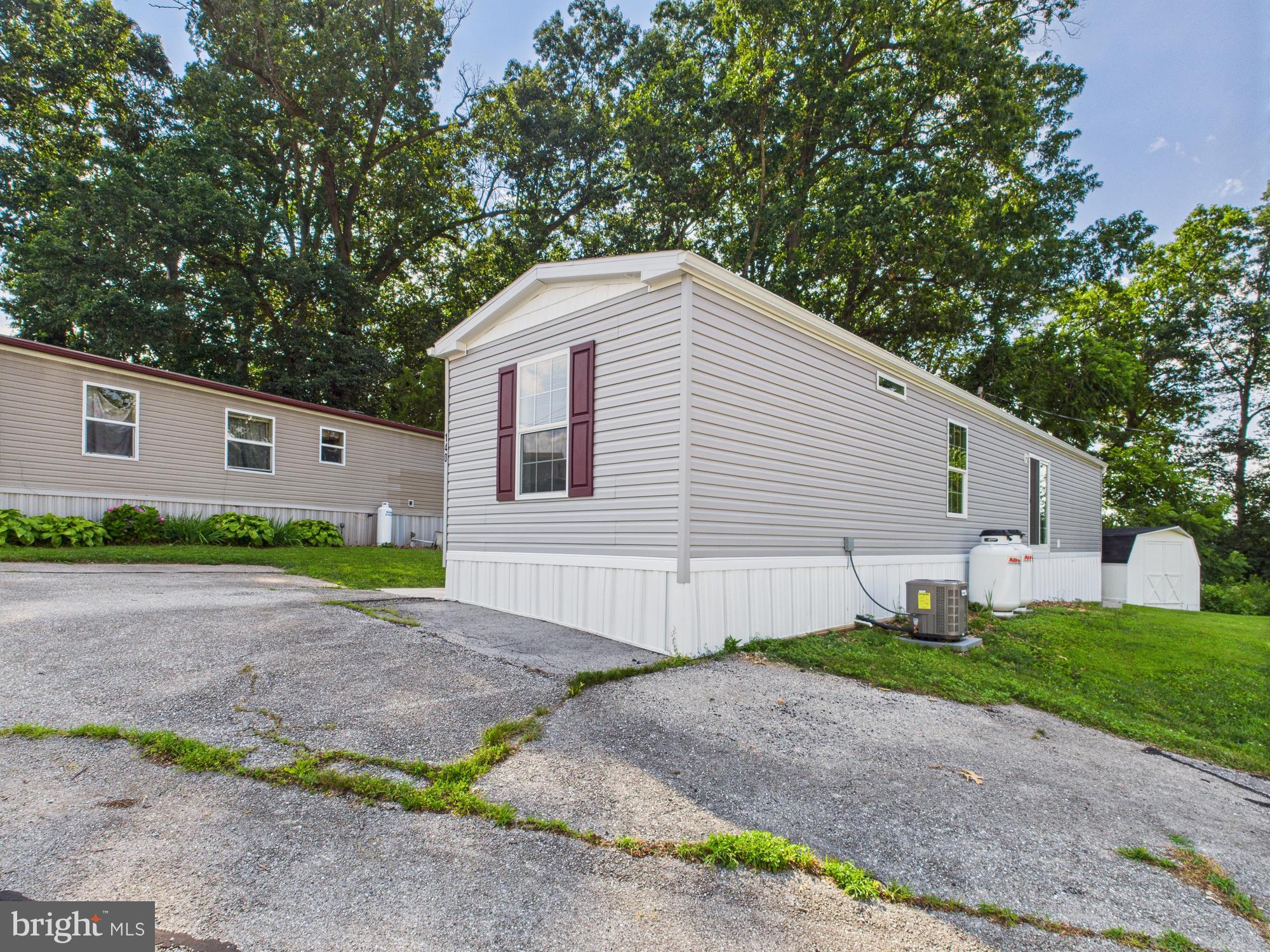 140 RUSTIQUE DRIVE