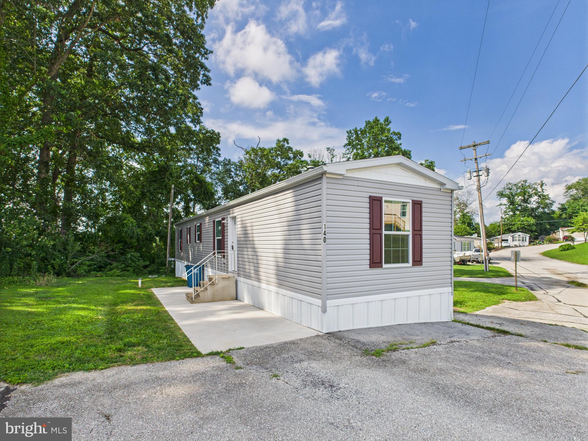140 RUSTIQUE DRIVE