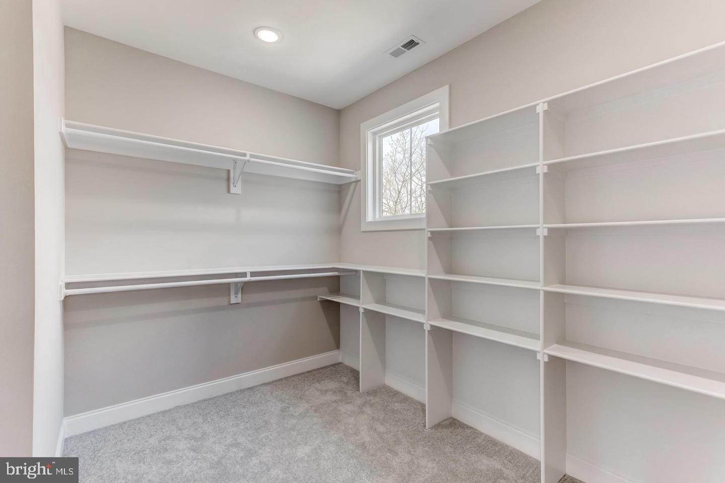 LOCKSLEY - Residential