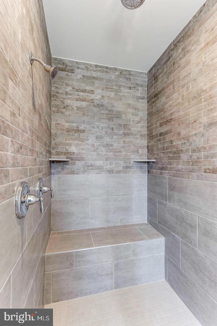 LOCKSLEY - Residential