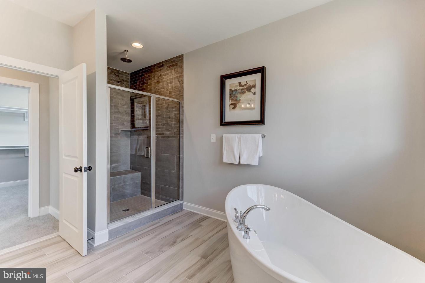 LOCKSLEY - Residential