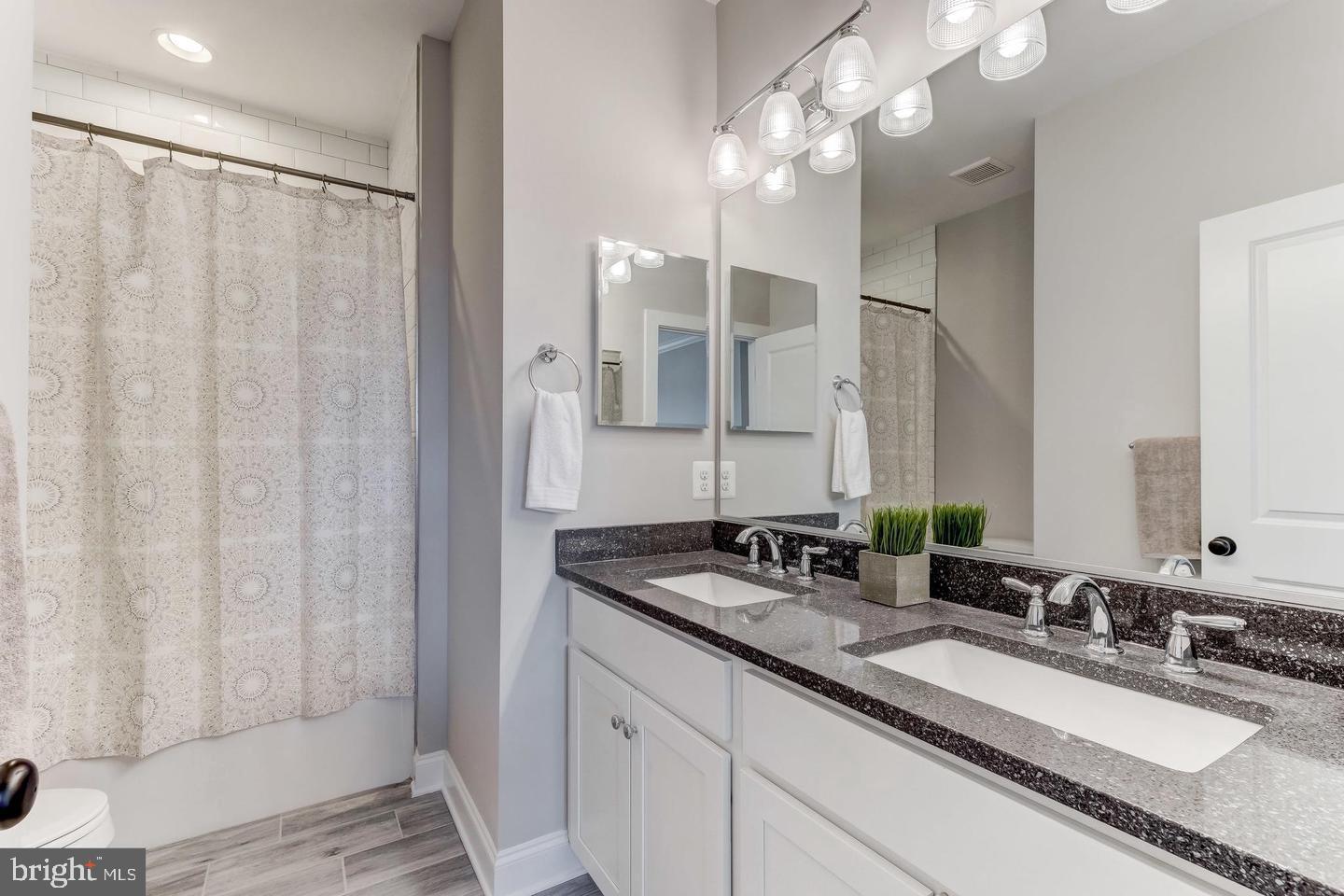 LOCKSLEY - Residential