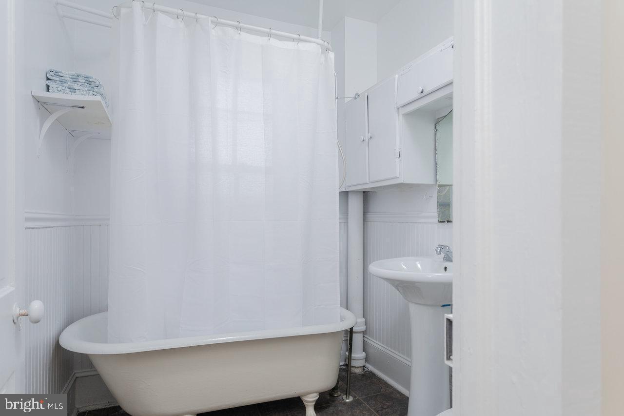 COLLICELLO - Residential Lease