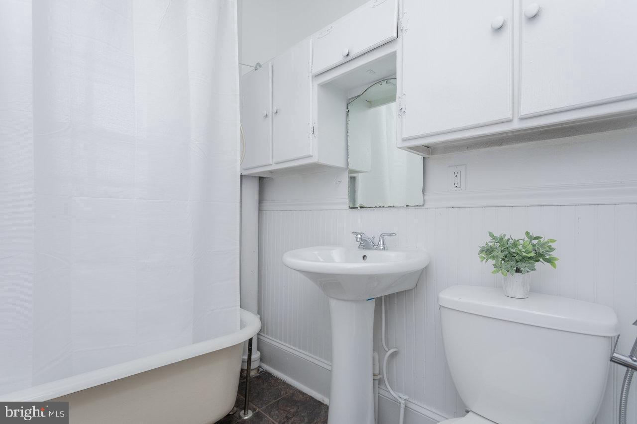 COLLICELLO - Residential Lease