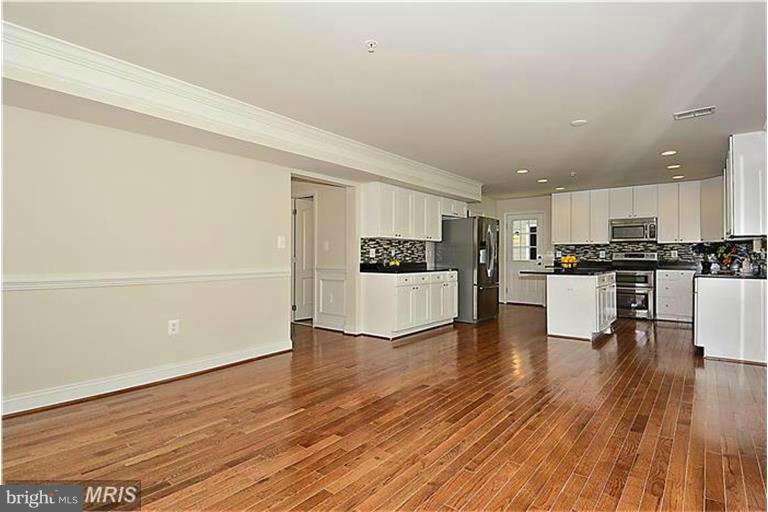 SHOREHAM BEACH - Residential