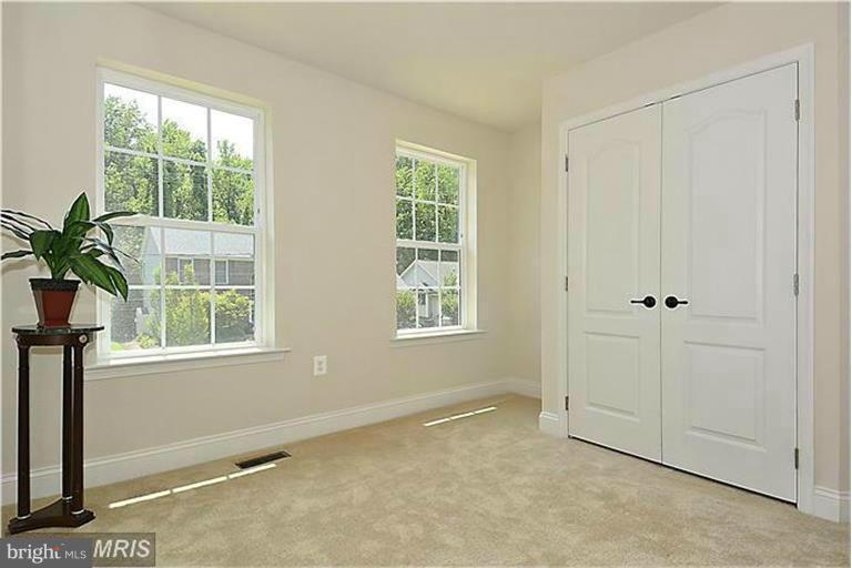 SHOREHAM BEACH - Residential