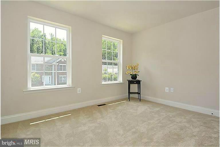 SHOREHAM BEACH - Residential