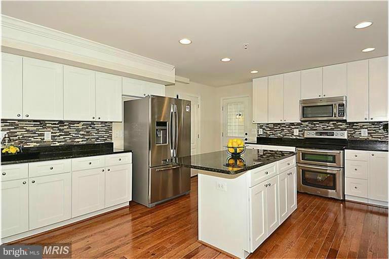 SHOREHAM BEACH - Residential