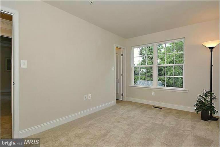 SHOREHAM BEACH - Residential