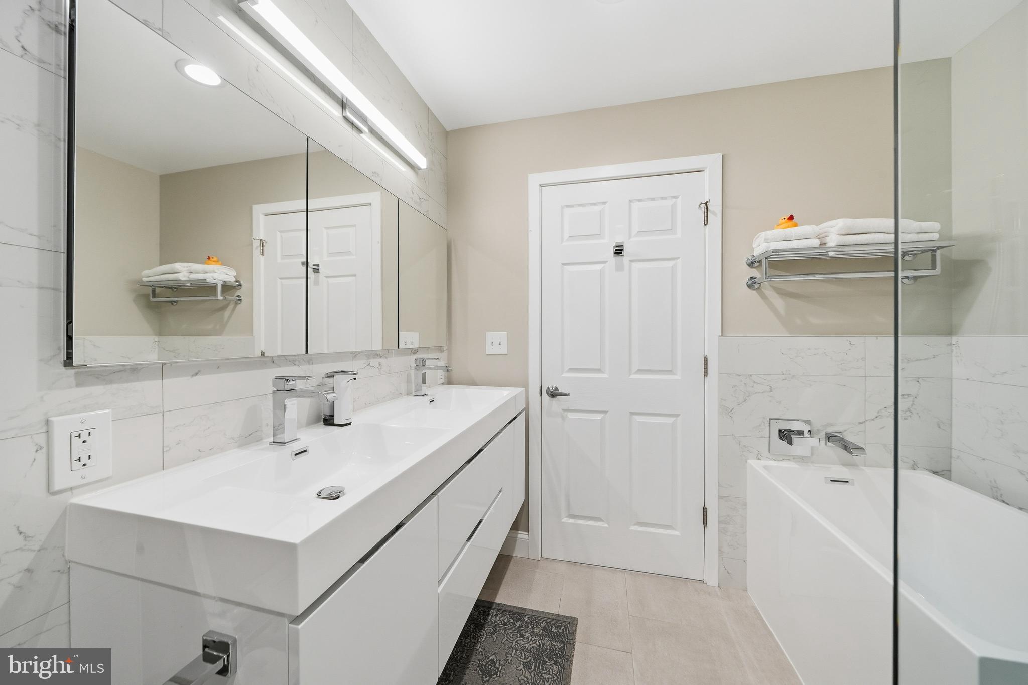 OLD CITY - Residential