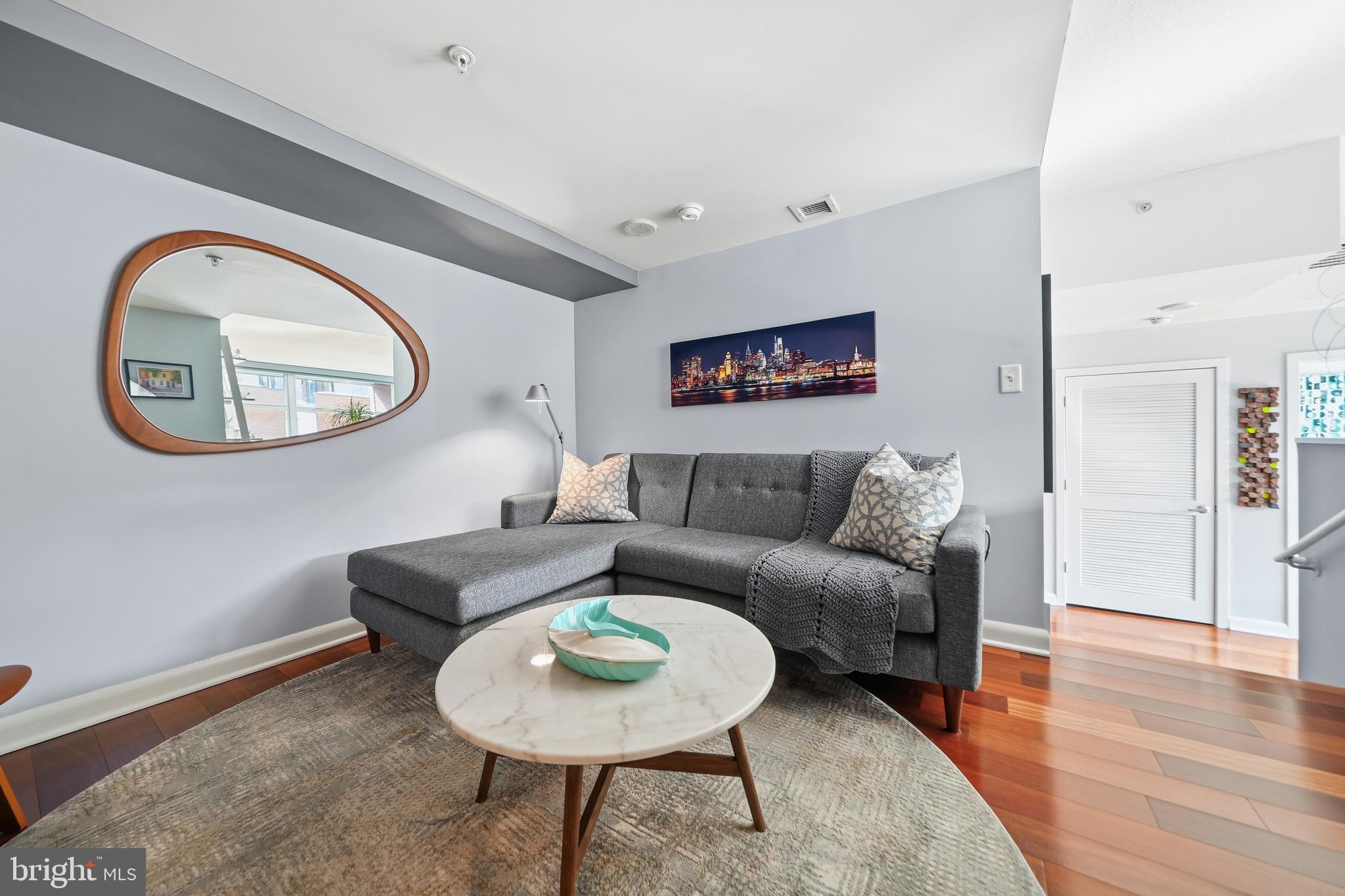 OLD CITY - Residential