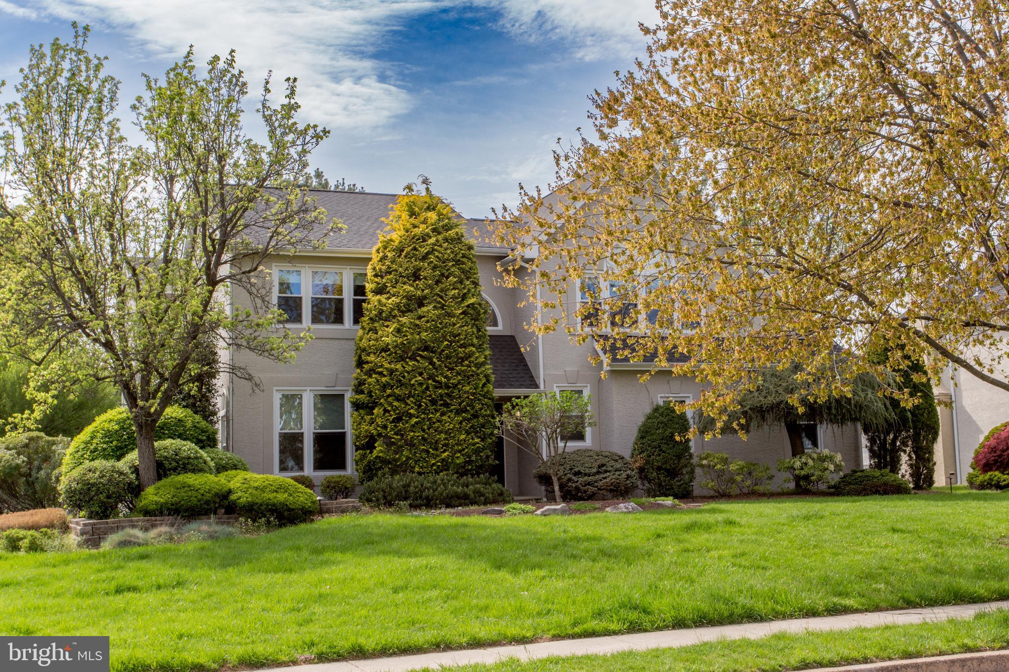 49 TRAILWOOD DRIVE