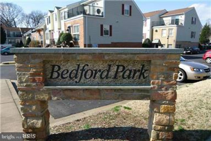 PRIME LOCATION LESS THAN A MILE TO CLARENDON METRO*1 BED/1BATH RECENTLY RENOVATED UNIT IN SOUGHT AFTER BEDFORD PARK*OPEN FLOOR PLAN WITH LIGHT BRIGHT WINDOWS*PLS EXCUSE WORK STILL BEING DONE -  TO BE INSTALLED - CLOSET SYSTEM AND NEW WASHER DRYER IN LAUNDRY AREA, STORM DOOR, STAINLESS APPLIANCES AND COUNTER TOP IN KITCHEN* NEW HVAC SYSTEM*PLENTY OF GREEN SPACE*TWO PARKING PASSES*AVAILABLE 3/15