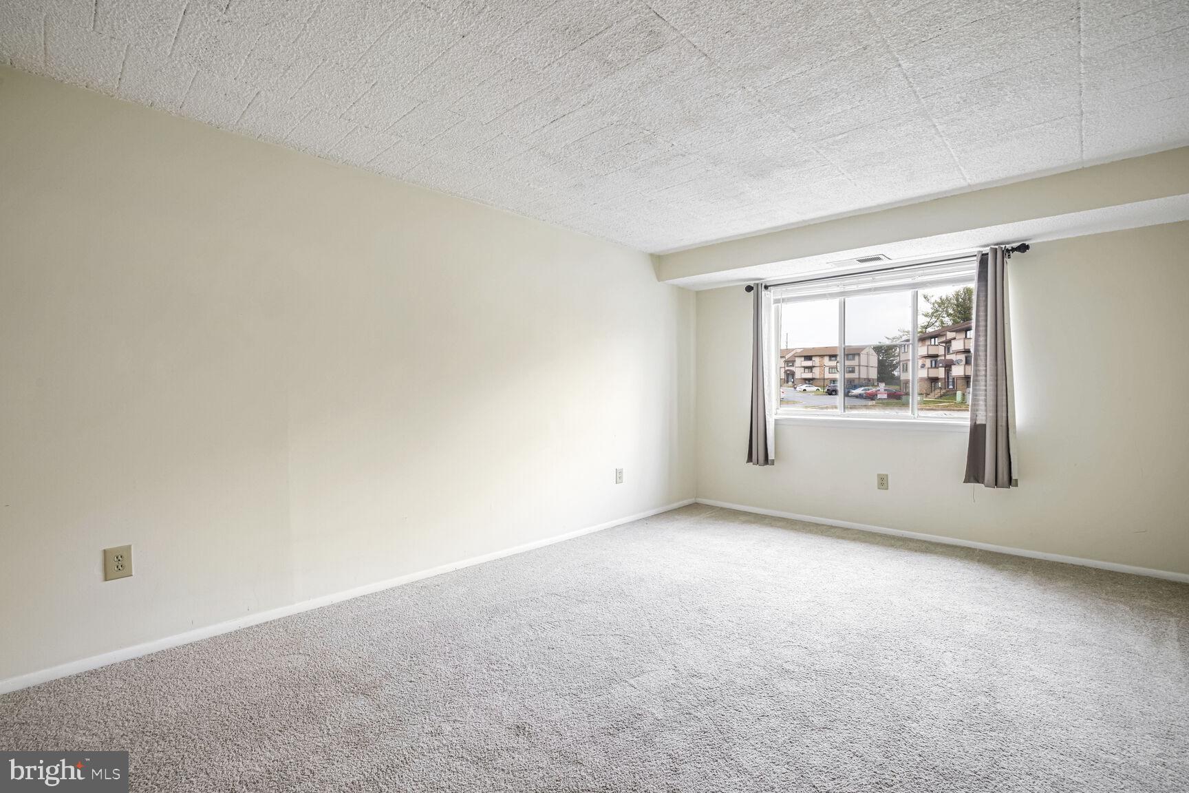 AMBERTOWNE - Residential Lease