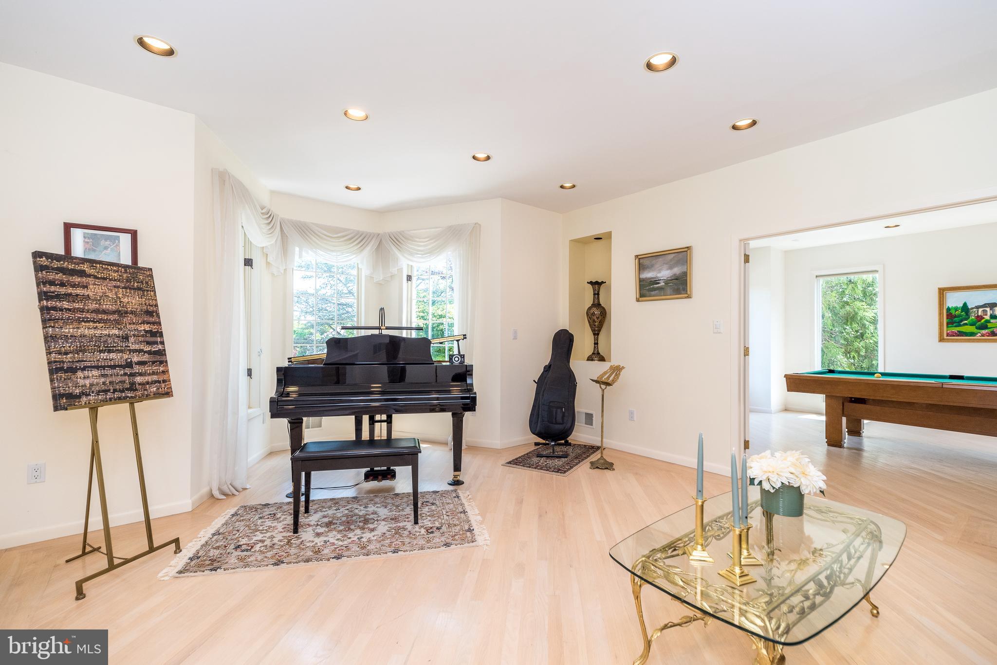 HOLLY HILL - Residential