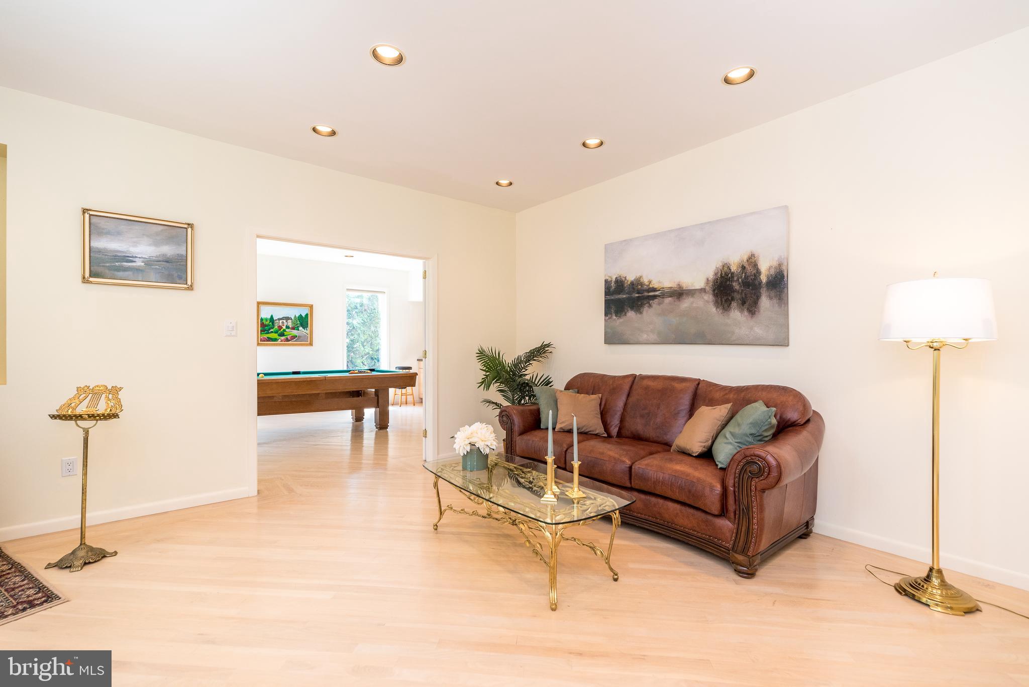 HOLLY HILL - Residential