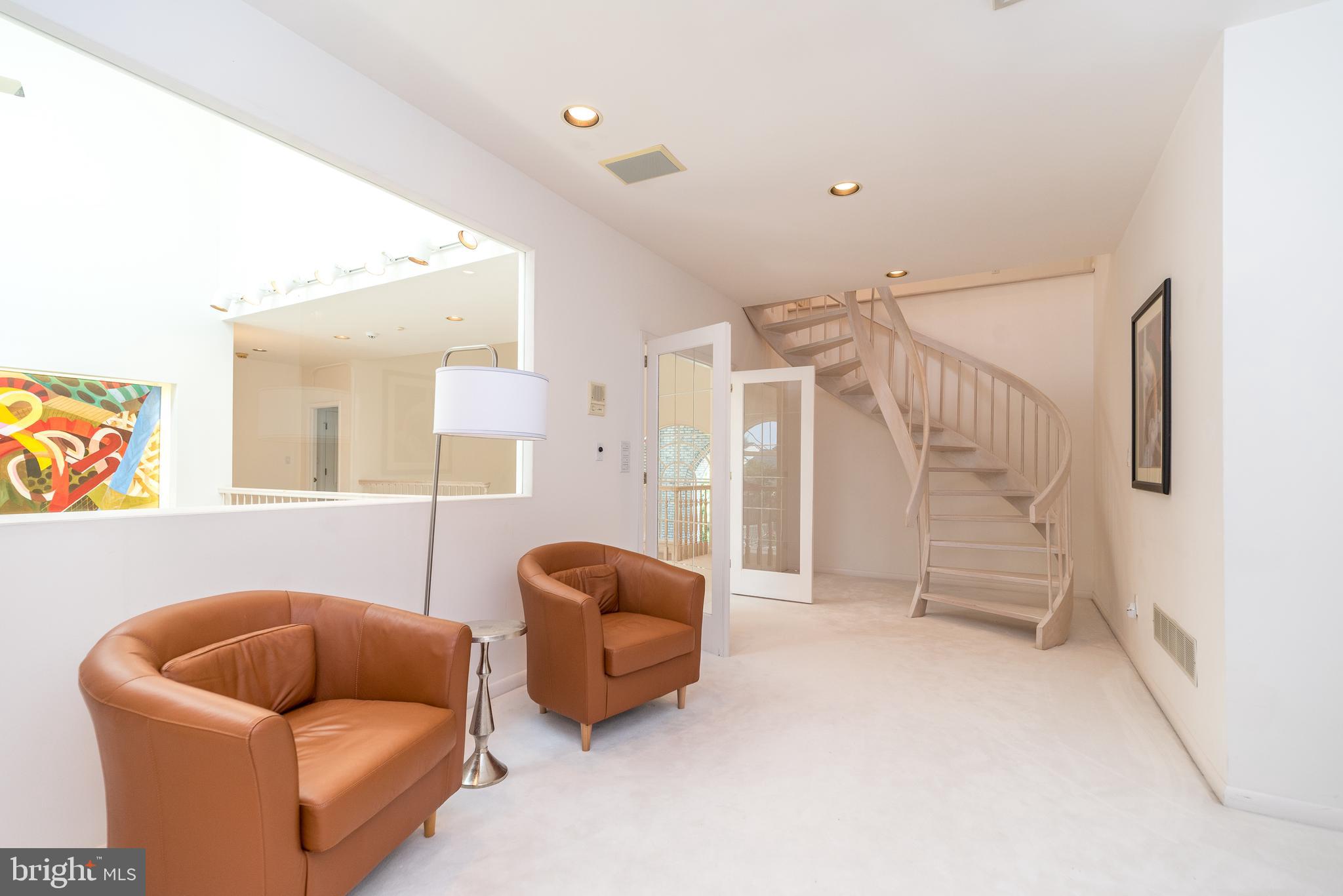 HOLLY HILL - Residential