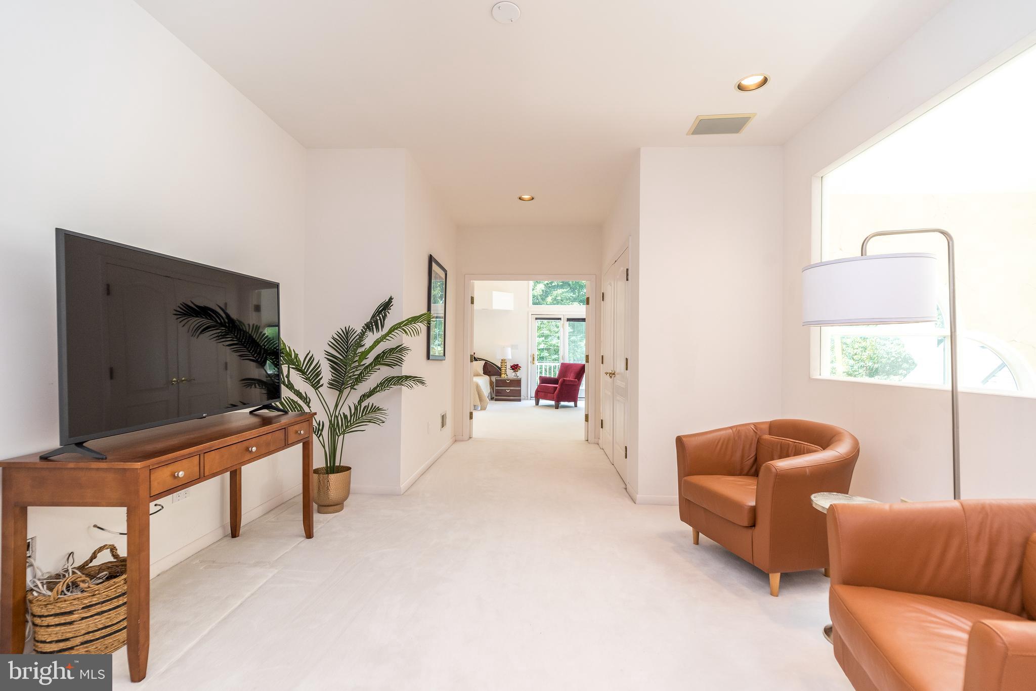 HOLLY HILL - Residential