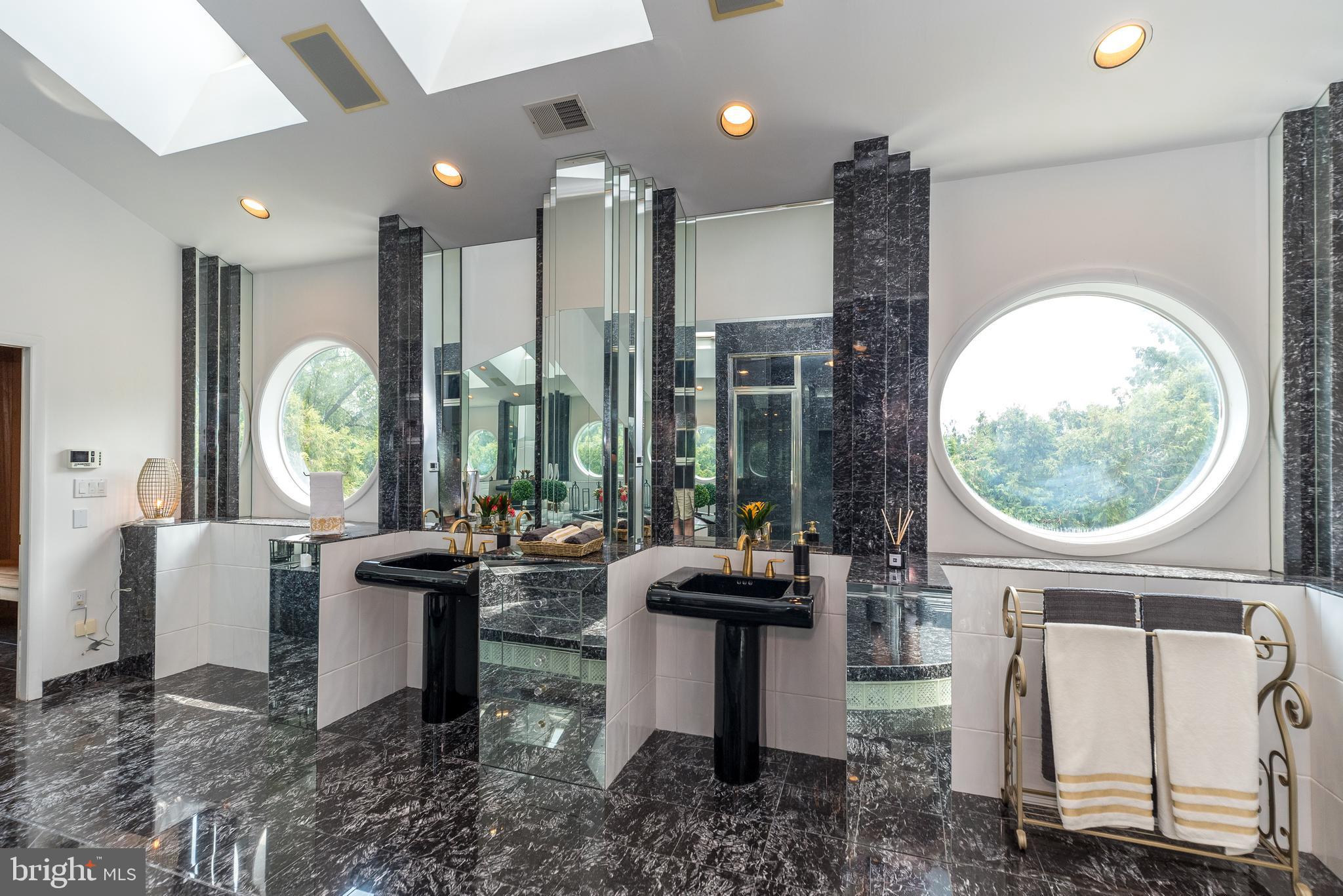 HOLLY HILL - Residential