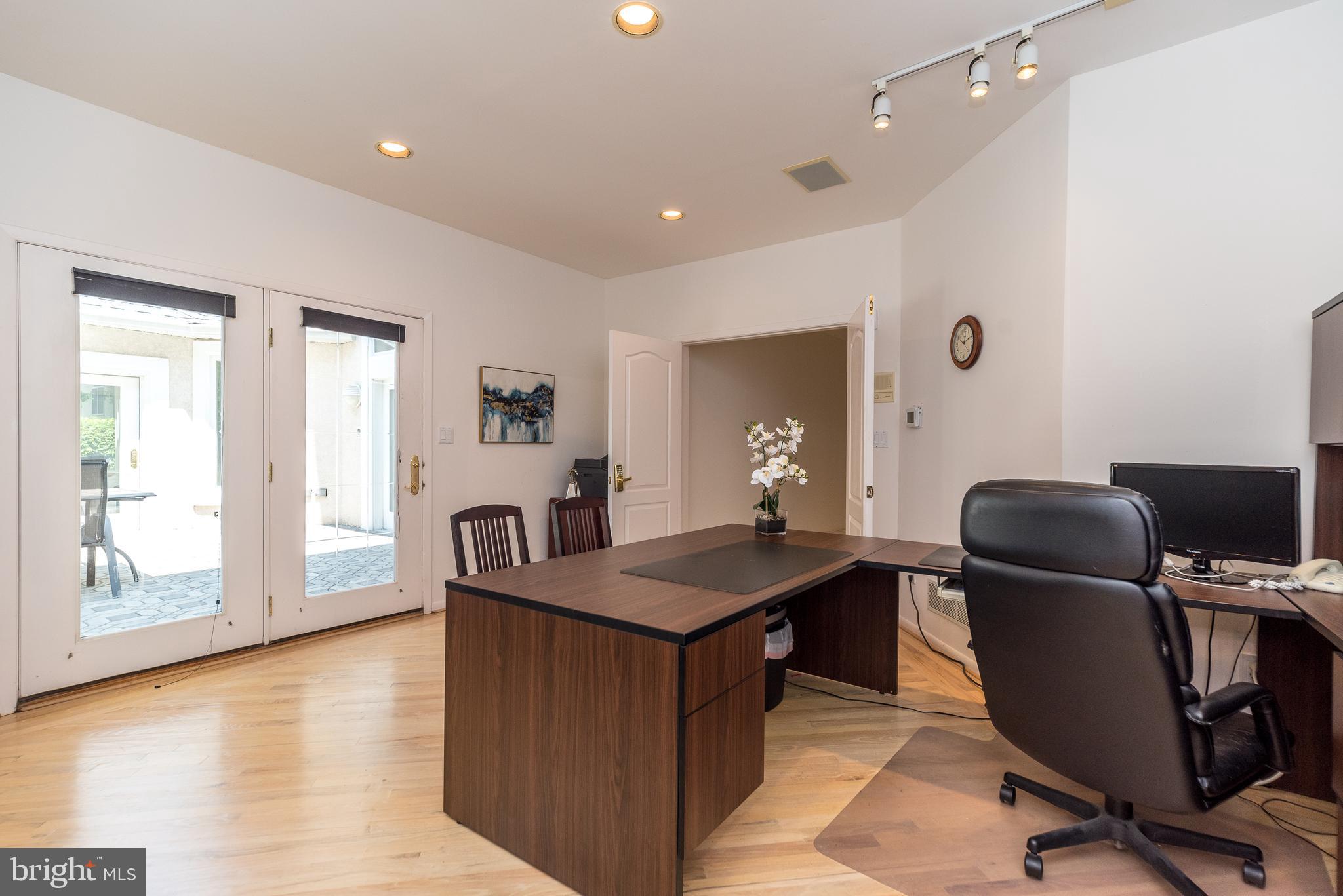 HOLLY HILL - Residential