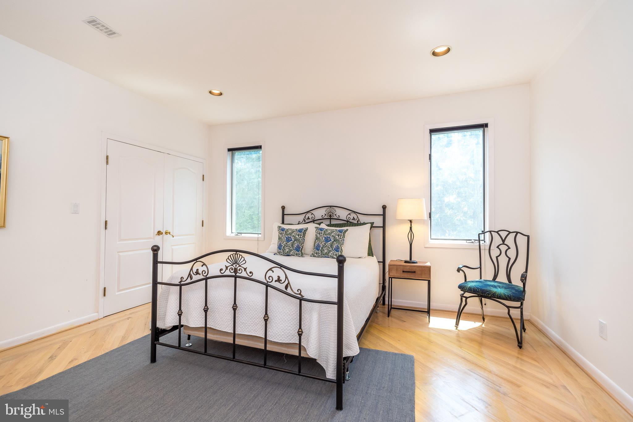 HOLLY HILL - Residential