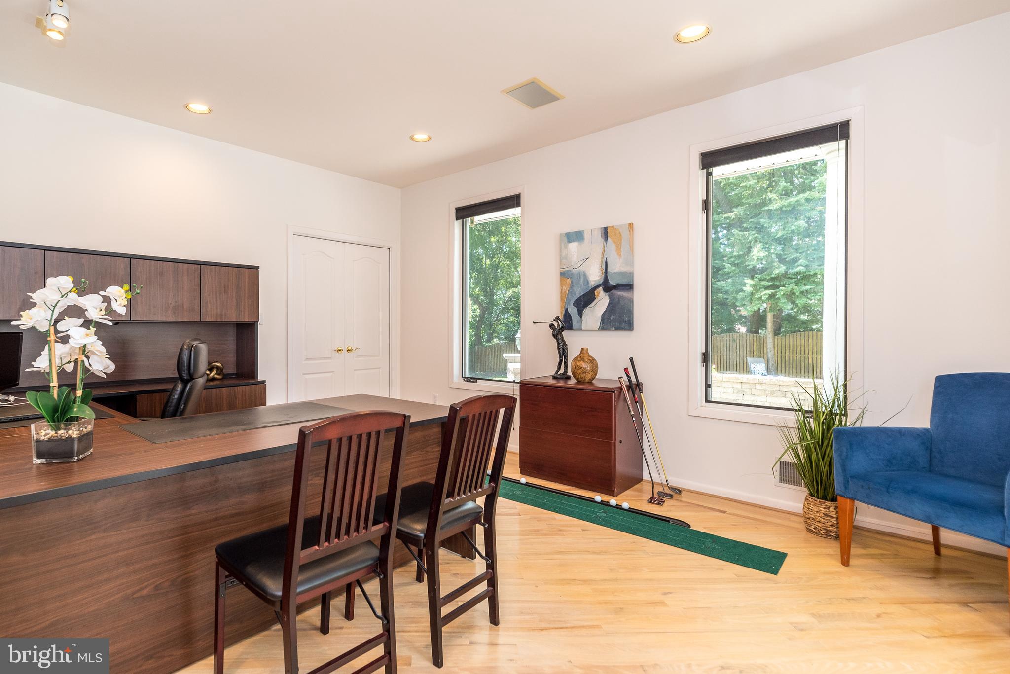 HOLLY HILL - Residential