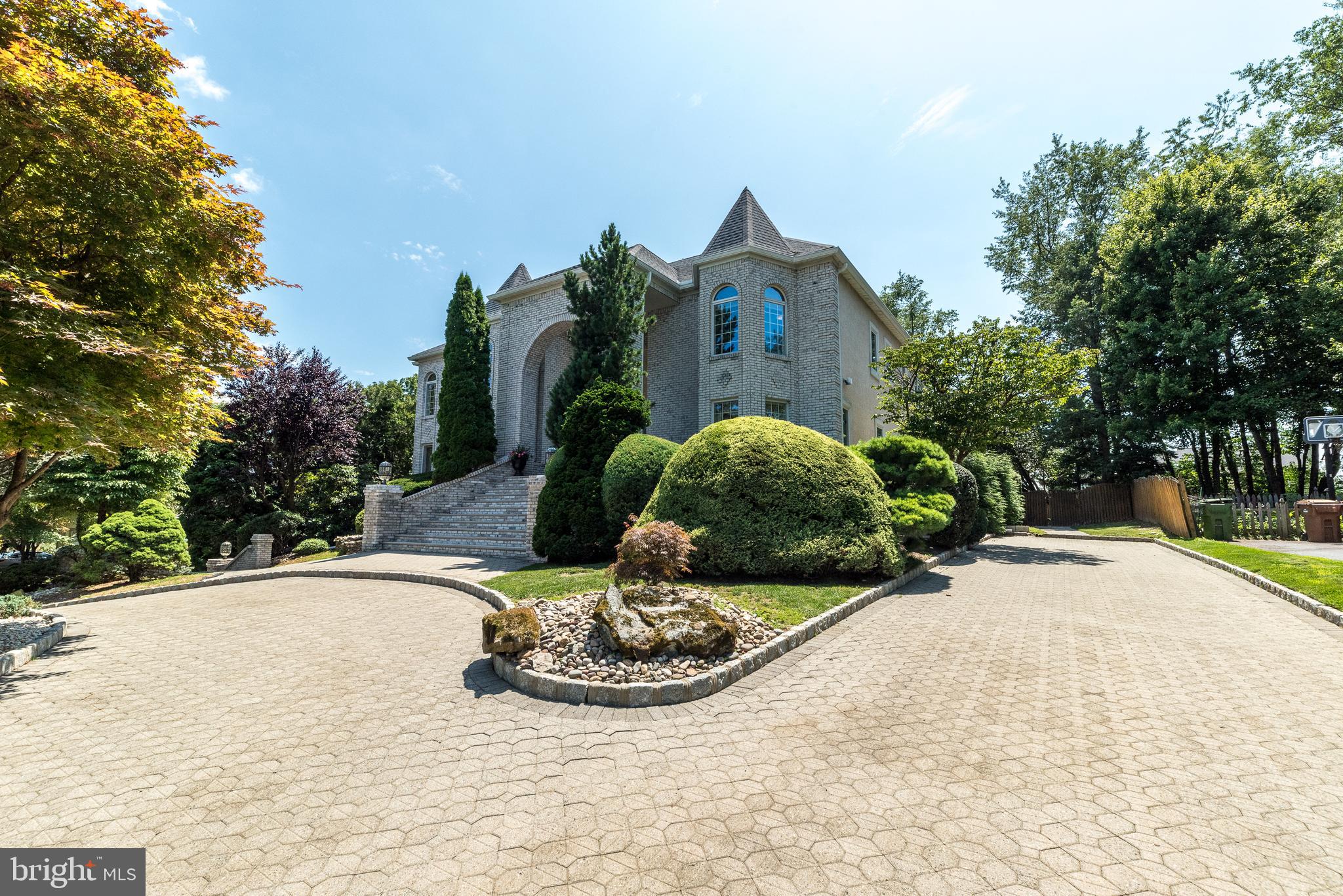 HOLLY HILL - Residential