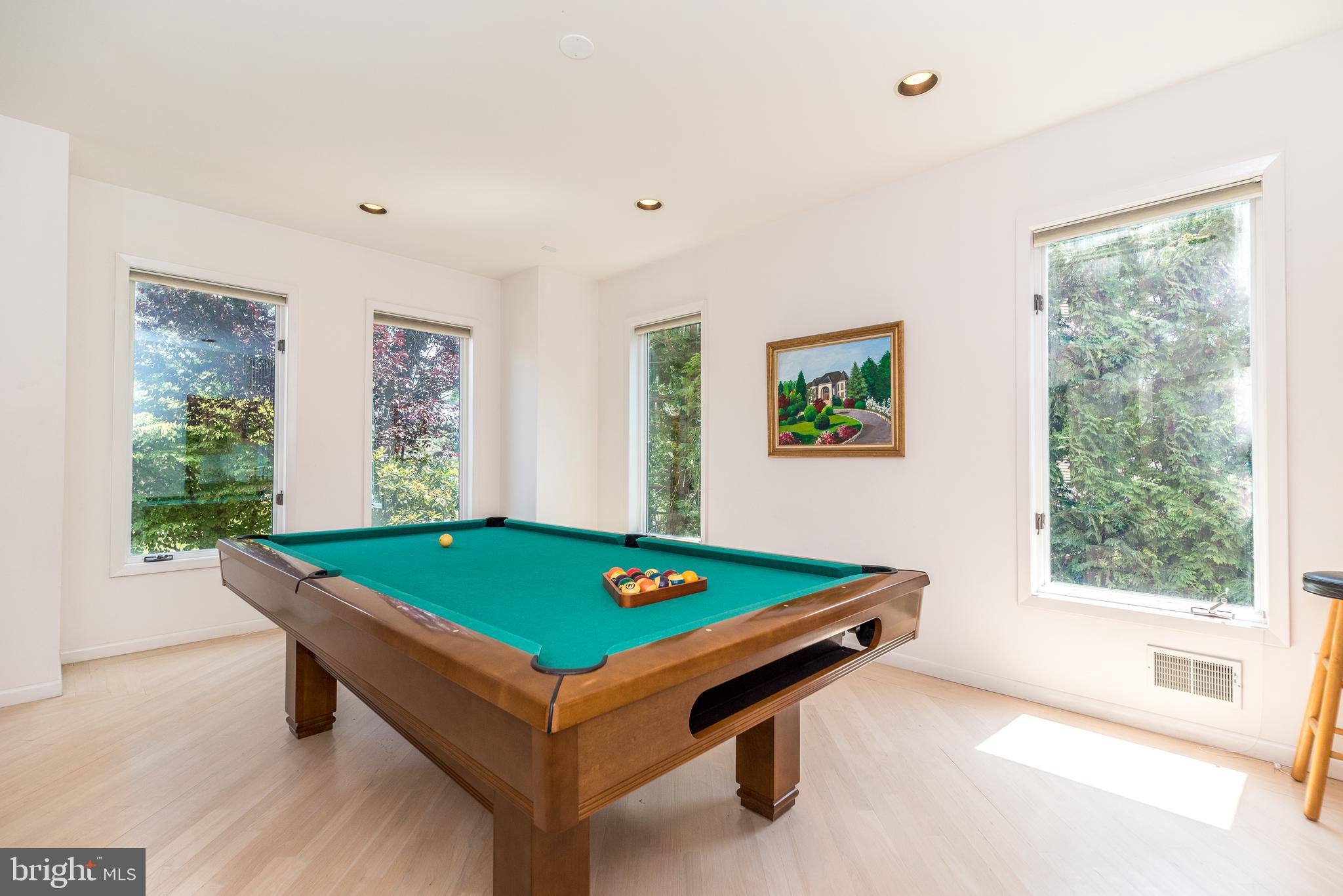 HOLLY HILL - Residential