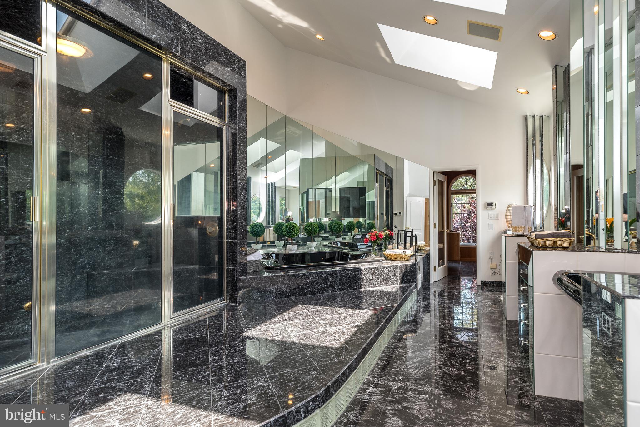 HOLLY HILL - Residential