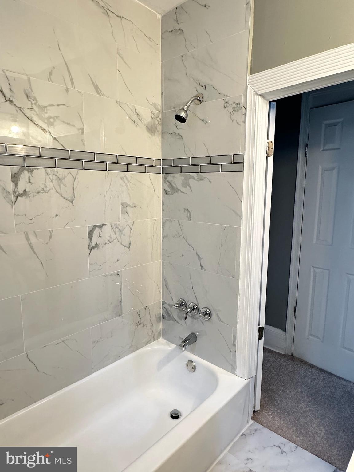 ELMWOOD PARK - Residential