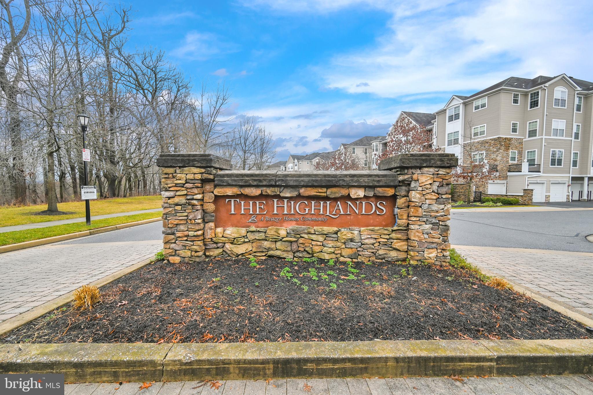 HIGHLANDS AT QUARRY LAKE - Residential