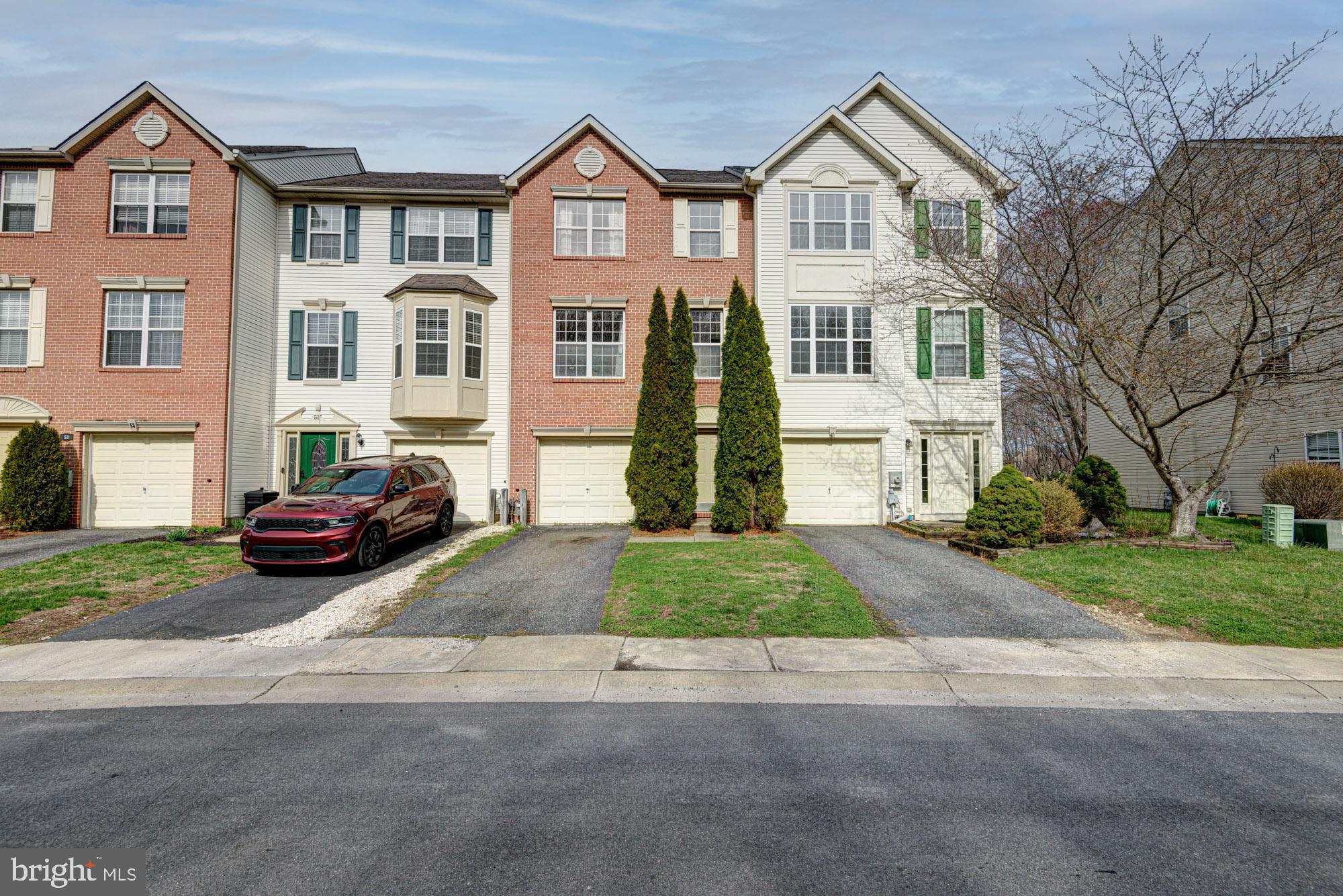 BRENNAN ESTATES - Residential