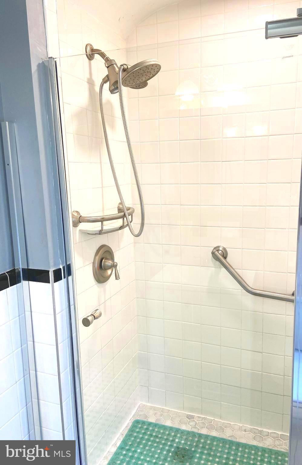 WEST HILLS - Residential