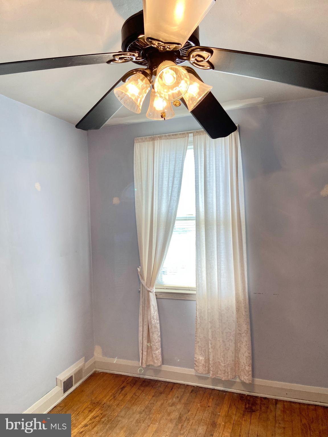 WEST HILLS - Residential