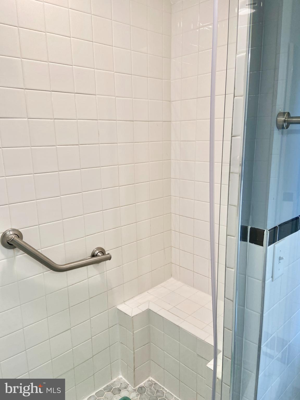 WEST HILLS - Residential