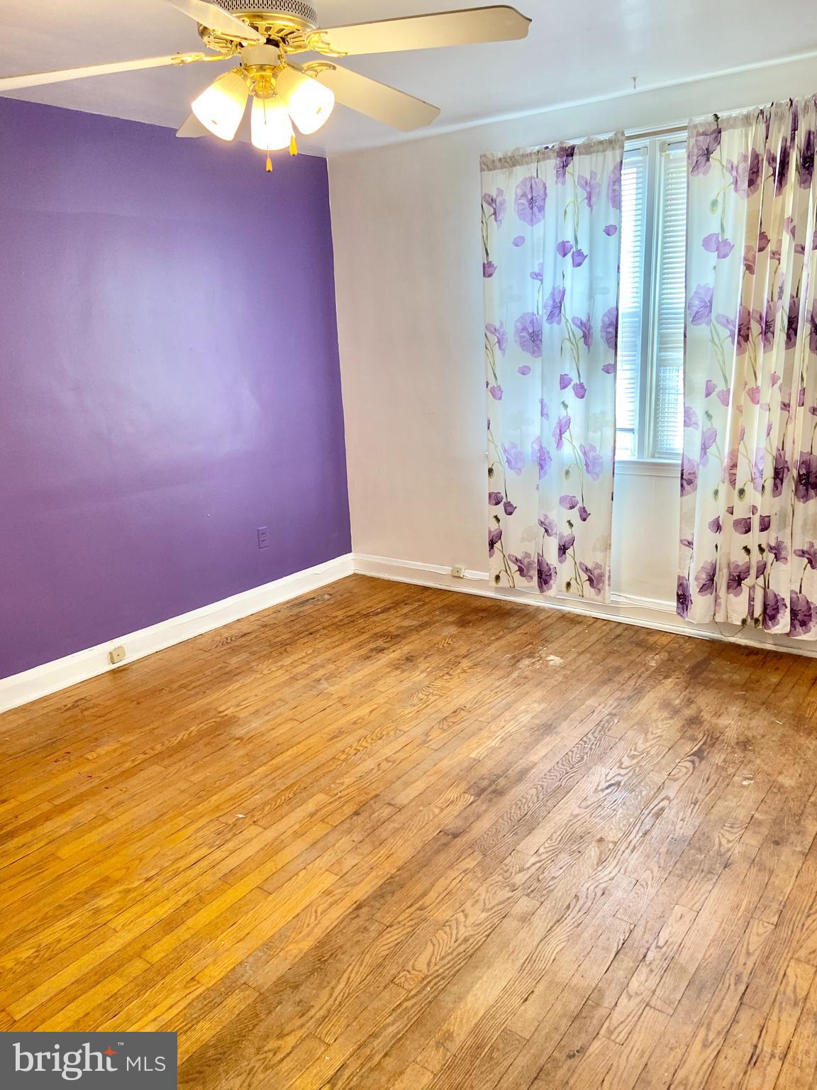 WEST HILLS - Residential