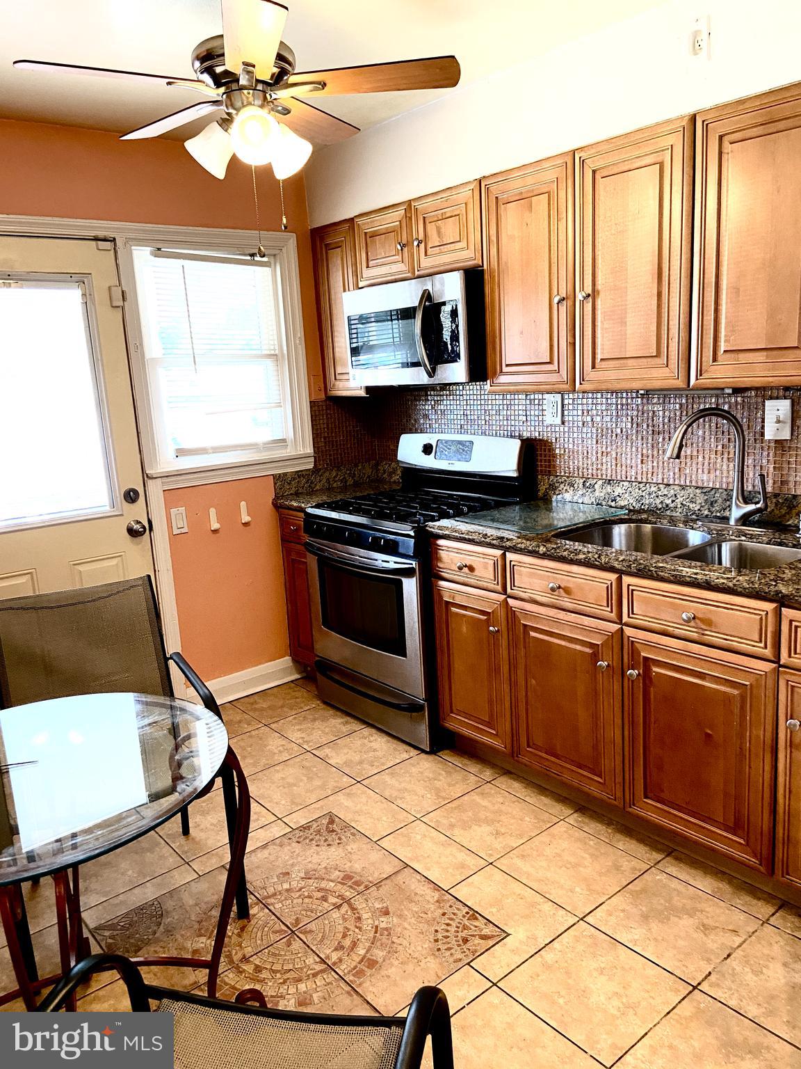 WEST HILLS - Residential