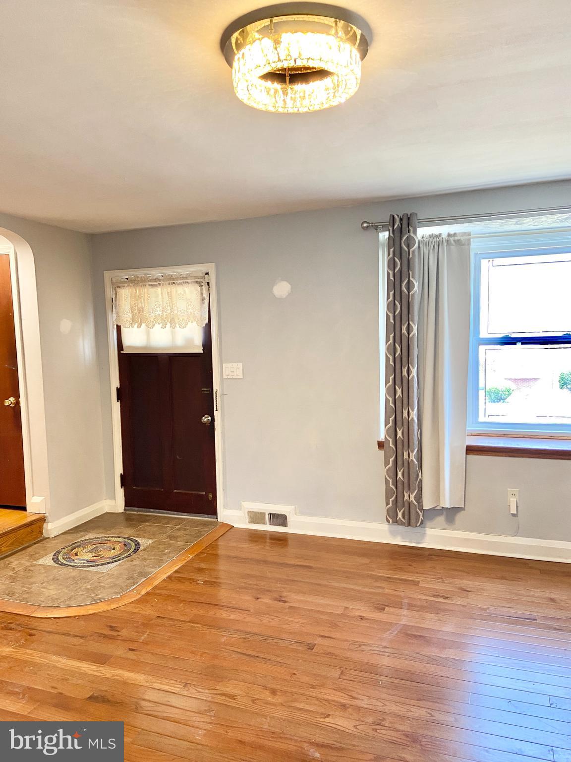 WEST HILLS - Residential