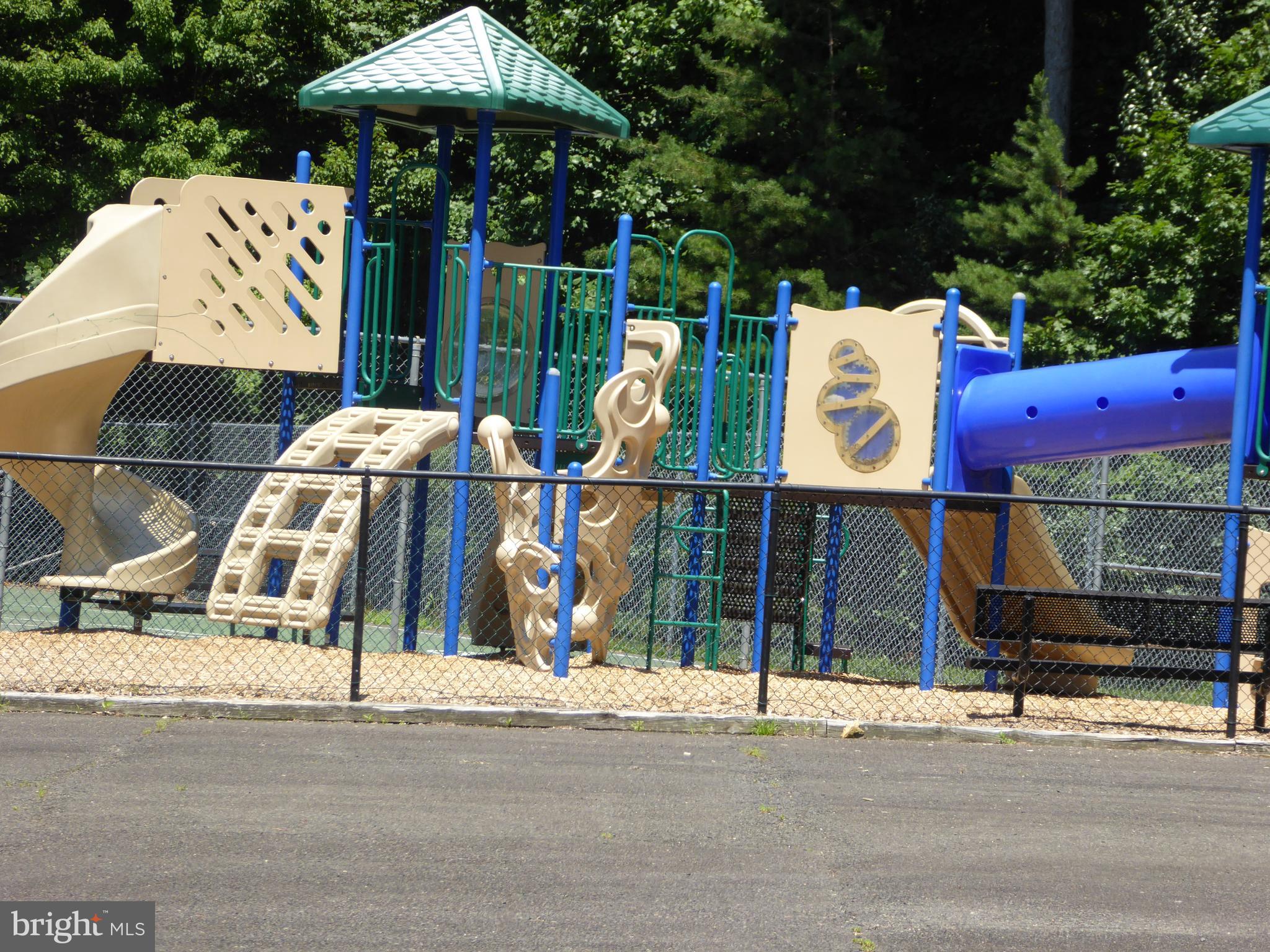 CARDINAL RIDGE - Residential