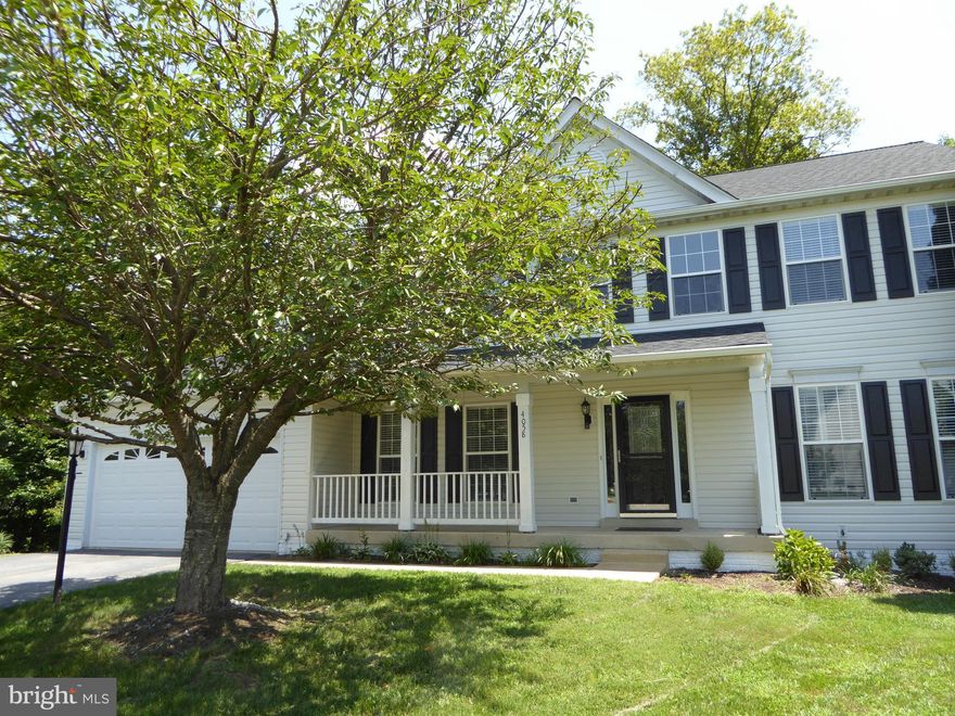 WE ARE PUTTING THIS HOUSE ON THE MARKET WITH STILL A FEW THINGS TO DO TO MAKE IT AVAILABLE FOR YOU.   WE ARE STILL WORKING TO MAKE THIS HOUSE PERFECT BUT YOU CAN SEE FROM THE MOMENT YOU WALK IN THAT IT IS GOING TO BE A 10+.  THE INTERIOR HAS BEEN FRESHLY PAINTED AND RECARPETED (ALL 3 LEVELS) LL IS COMING SOON.  THE HARDWOODS HAVE BEEN PROFESSIONALLY CLEANED, THE BATHROOMS HAVE HAD A MAKEOVER THAT YOU WON'T BELIEVE..NEW GAS RANGE THAT HAS NEVER BEEN USED AND IS SHINY AND NEW.  OTHER STAINLESS STEEL APPLIANCES ARE IN GREAT CONDITION AND ARE ALL SAMSUNG.  THE DECK OFF THE BREAKFAST AREA HAS BEEN ENCLOSED WITH SCREEN AND IT HAS A CATHEDRAL CEILING W FAN.  SEPARATE DECK OFF OF COVERED DECK AND THE HOUSE BACKS TO THE WOODS.  LOCATED ON THE END OF A CUL DE SAC FOR A GREAT PLACE FOR CHILDREN TO PLAY WITH THEIR RIDE ON TOYS...FRONT PORCH GREAT FOR SITTING OR WHITTLING.  LARGE OFFICE/DEN OFF OF 2 STORY FOYER...SEPARATE DINING ROOM AND LARGE LIVINGS ROOM...LAUNDRY HAS BEEN REDONE AS WELL WITH LAUNDRY TUB, NICE WASHER AND DRYER AND GORGEOUS FLOOR...EVERYTHING LOOKS CLEAN AND FRESH.. THE PAINT WAS SELECTED WITH CARE TO MATCH THE NEW CARPET ON ALL 3 LEVELS.   THE HOUSE FLOWS FROM ONE ROOM TO THE NEXT.  GREAT MASTER BATH WITH SPECTACULAR DOUBLE VANITY AND OVERSIZED SHOWER AND CORNER SOAKING TUB. ITEMS NOT NOTICED BY THE NAKED EYE ARE 2 YEAR OLD ROOF AND SIDING, CEILING FANS ARE ALL NEW, HOUSE WAS WRAPPED WITH BETTER INSULATION PRIOR TO NEW SIDING BEING ADDED, THE BATHROOM IN THE BASEMENT IS NEW, LIGHTS IN CEILINGS ON MAIN AND UPPER LEVEL HAVE BEEN REPLACED WITH RECESSED LIGHTS, HOUSE HAS GUTTER GUARDS, NEW TOILETS THROUGHOUT, NEW VENT COVERS.  LIST OF RENOVATIONS CAN BE FOUND IN THE MLS DOCUMENT SECTION.   COME TAKE A LOOK AND YOU WON'T BE DISAPPOINTED.