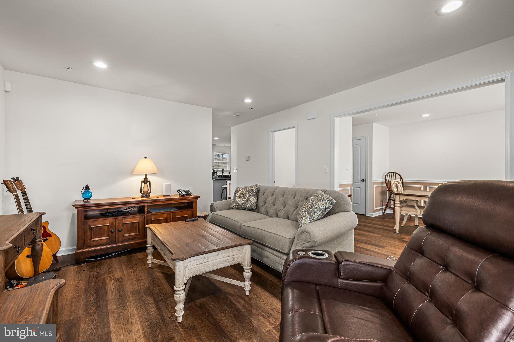 OLIVER BEACH - Residential