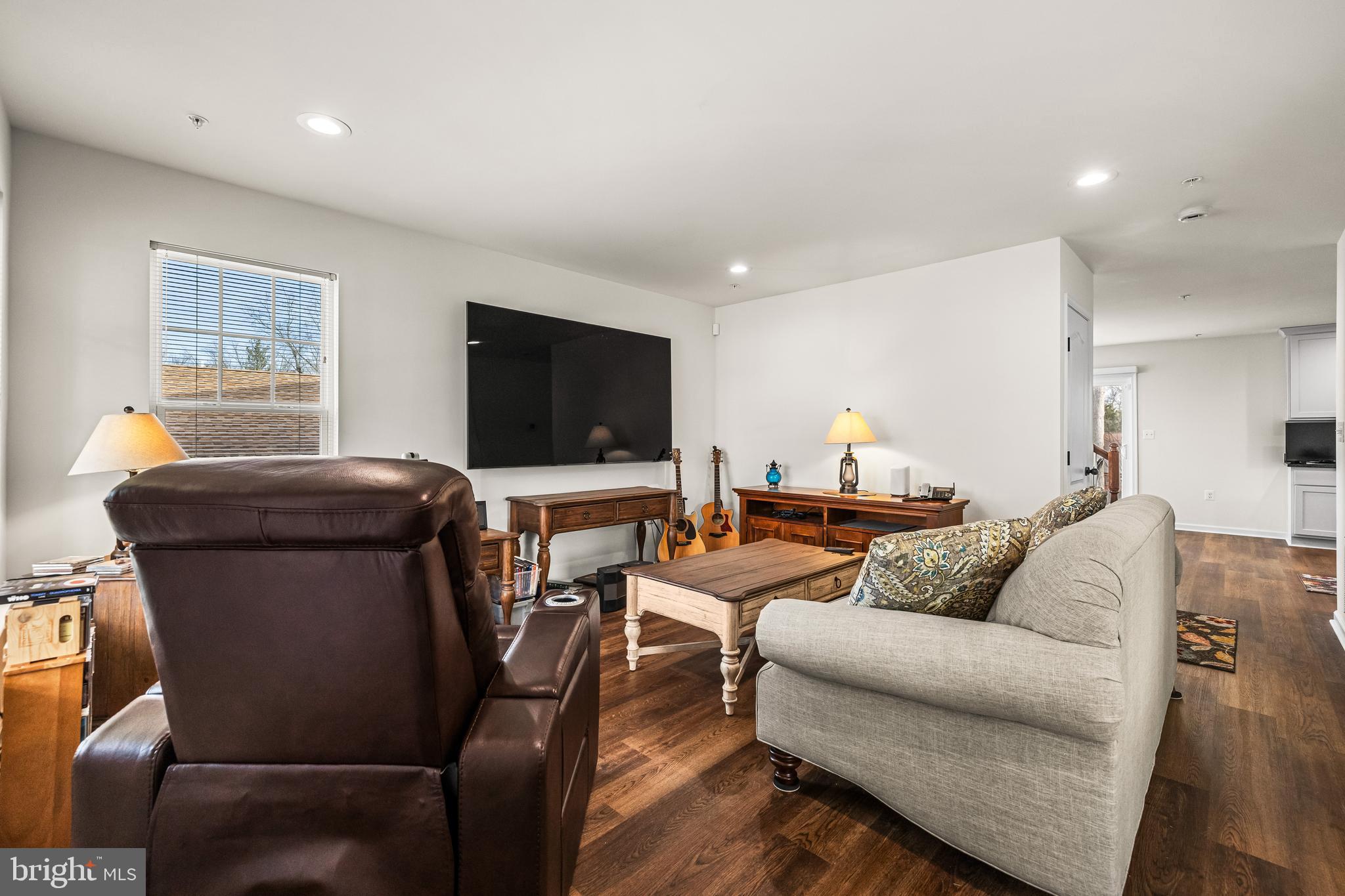 OLIVER BEACH - Residential