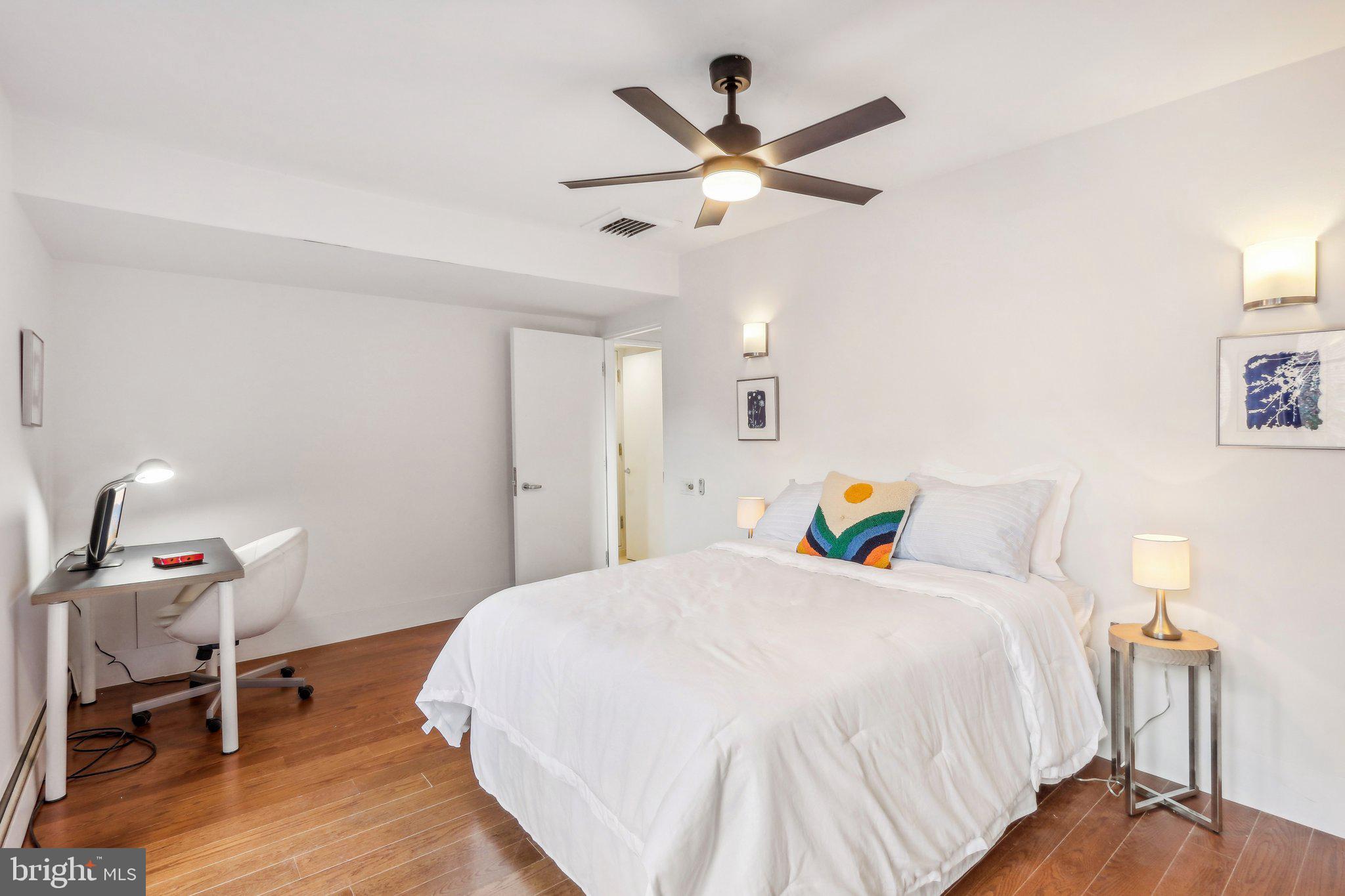 SOCIETY HILL - Residential