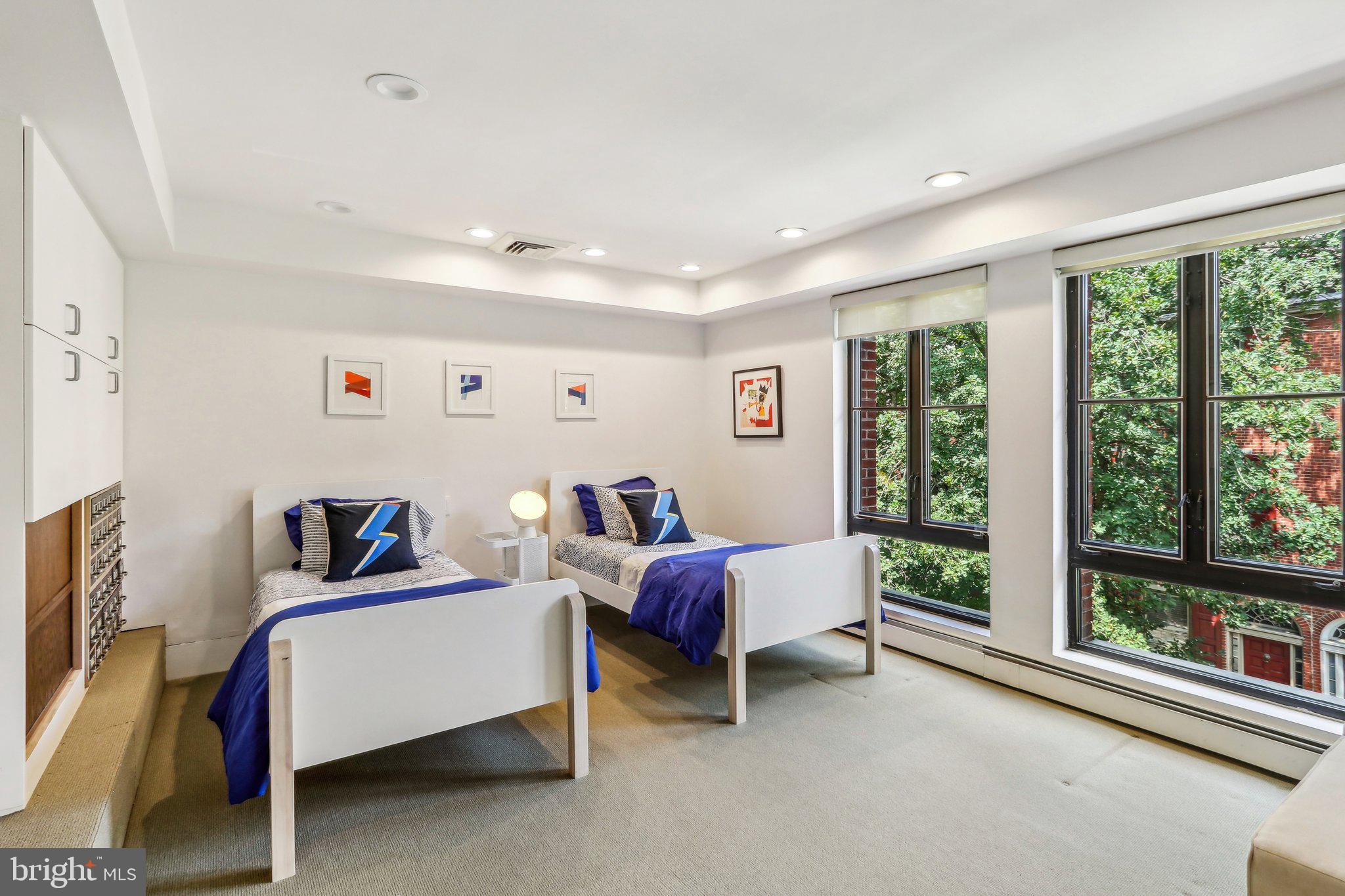 SOCIETY HILL - Residential