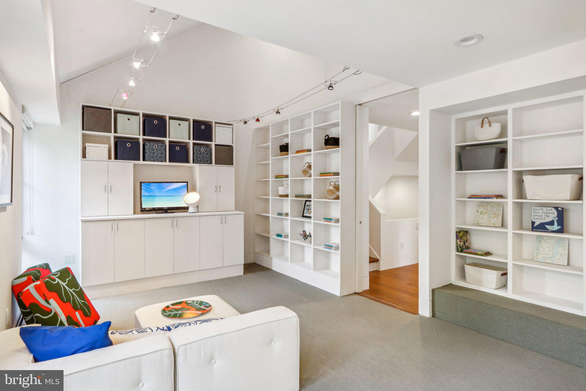 SOCIETY HILL - Residential