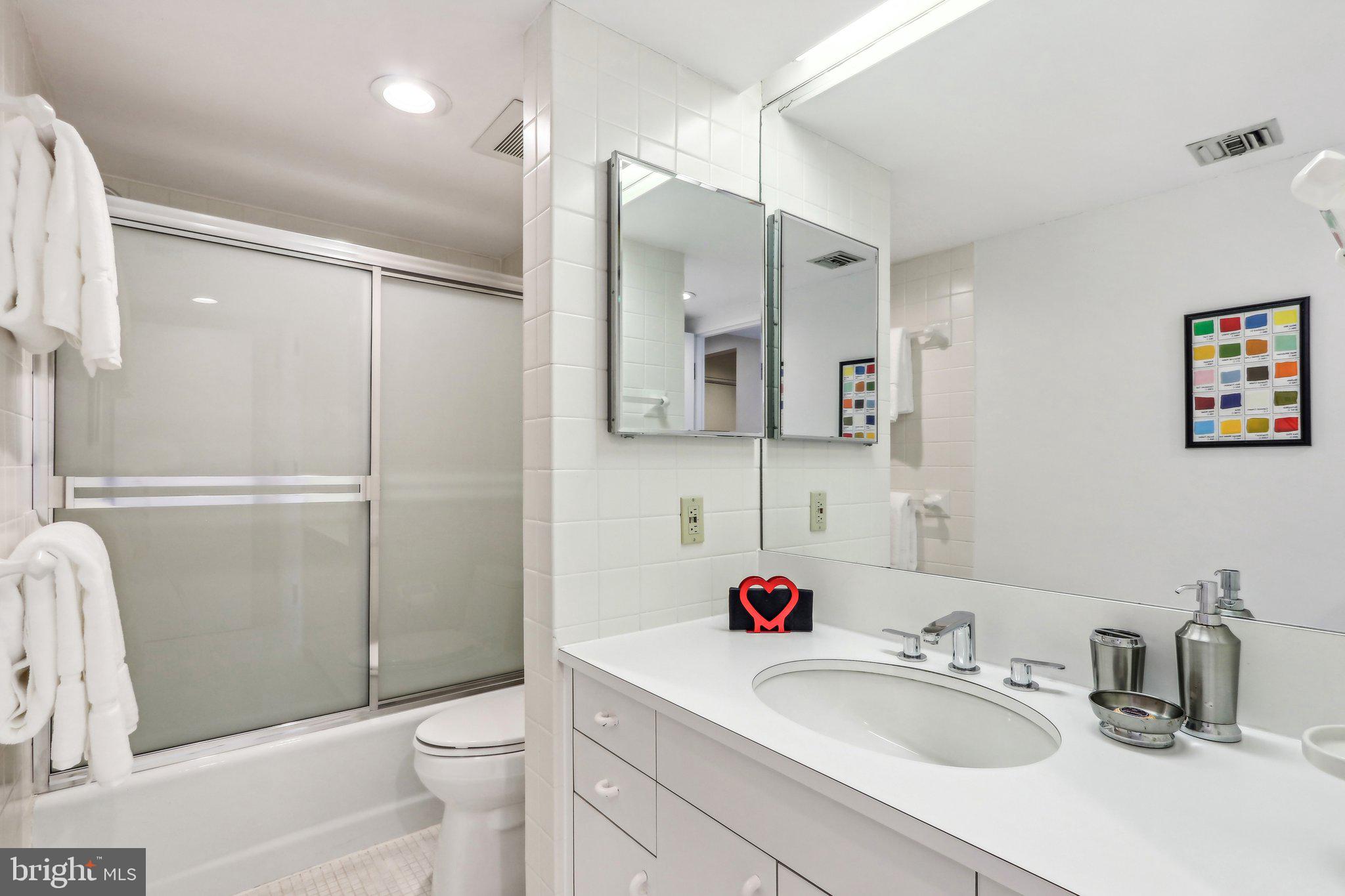 SOCIETY HILL - Residential