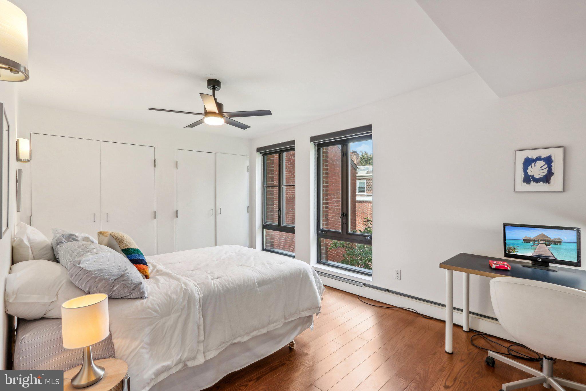 SOCIETY HILL - Residential